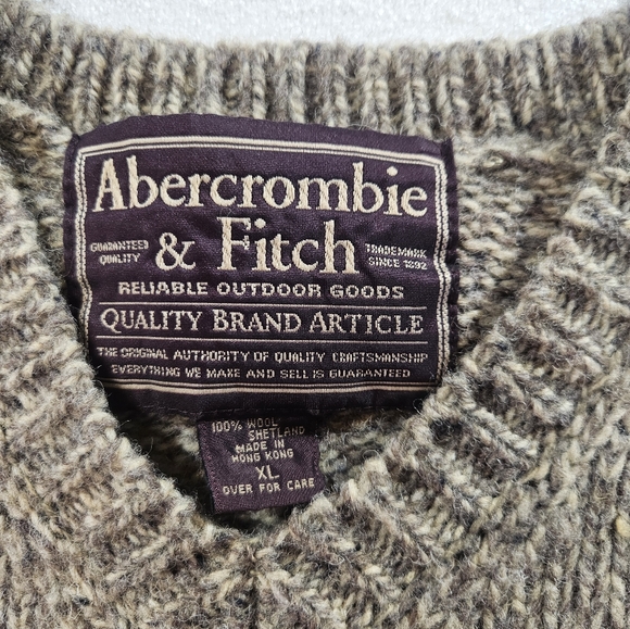 Abercrombie & Fitch XL Shetland Wool V-Neck Sweater - Picture 2 of 7